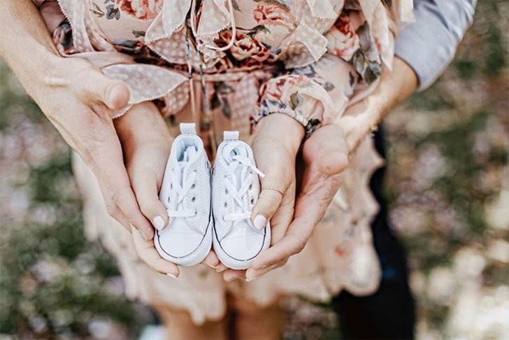 Shawn Johnson and Andrew East hope to help other mothers and fathers cope up with their new roles as parents by recording their personal experience with taking care of their newborn baby.  