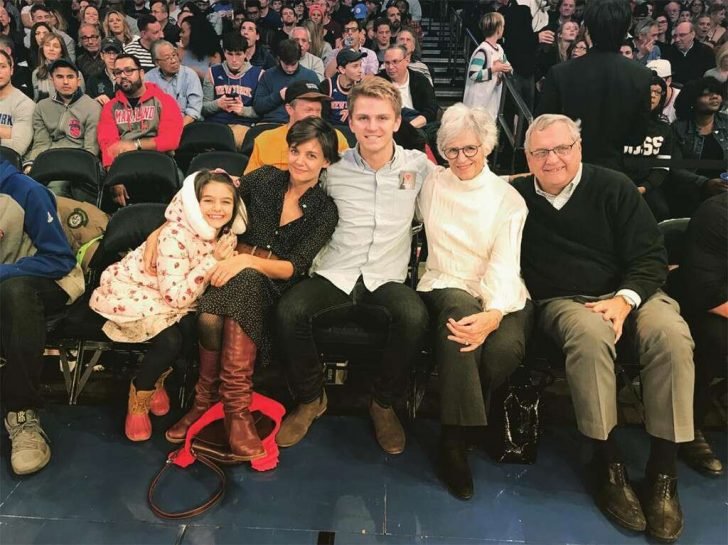 Katie Holmes were also spotted in a cruise with her daughter while they were having some family basketball outing one time.