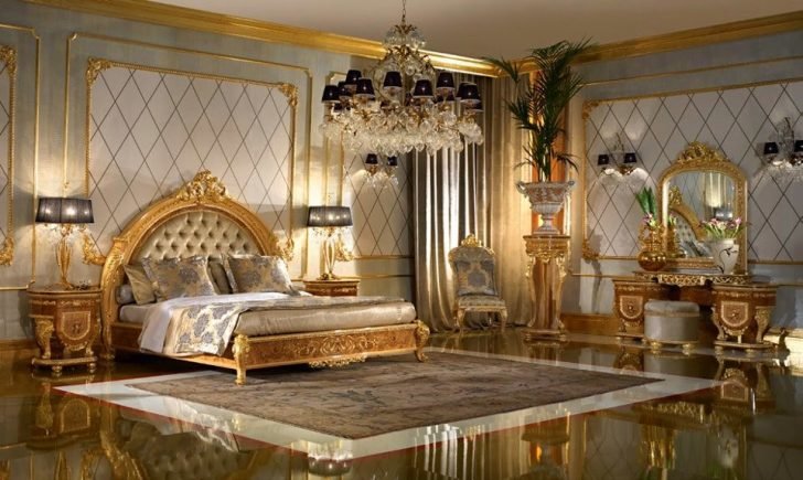 If hired, you also get the chance to visit other royal residences and meet and serve the royal family as well.