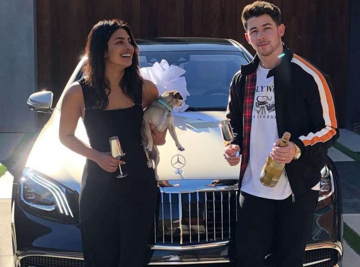 Nick reportedly spent an astounding $270,000 to give Chopra a brand-new Mercedes-Maybach car.