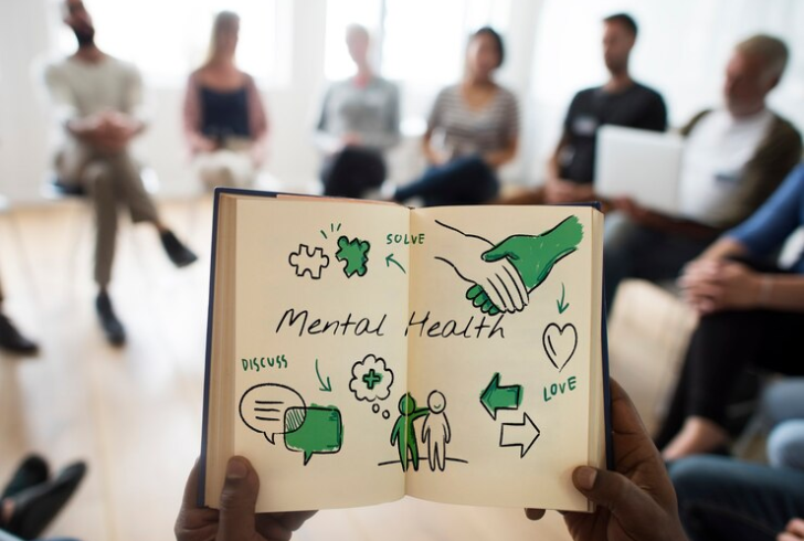 Image by rawpixel.com on Freepik | Learn how to provide support and navigate the path to professional help. 